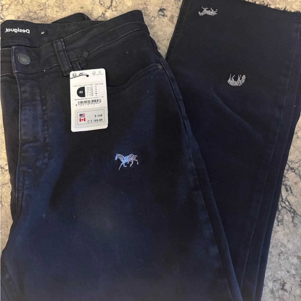 Black flare cropped Desigual women’s size 8 Denim Jeans